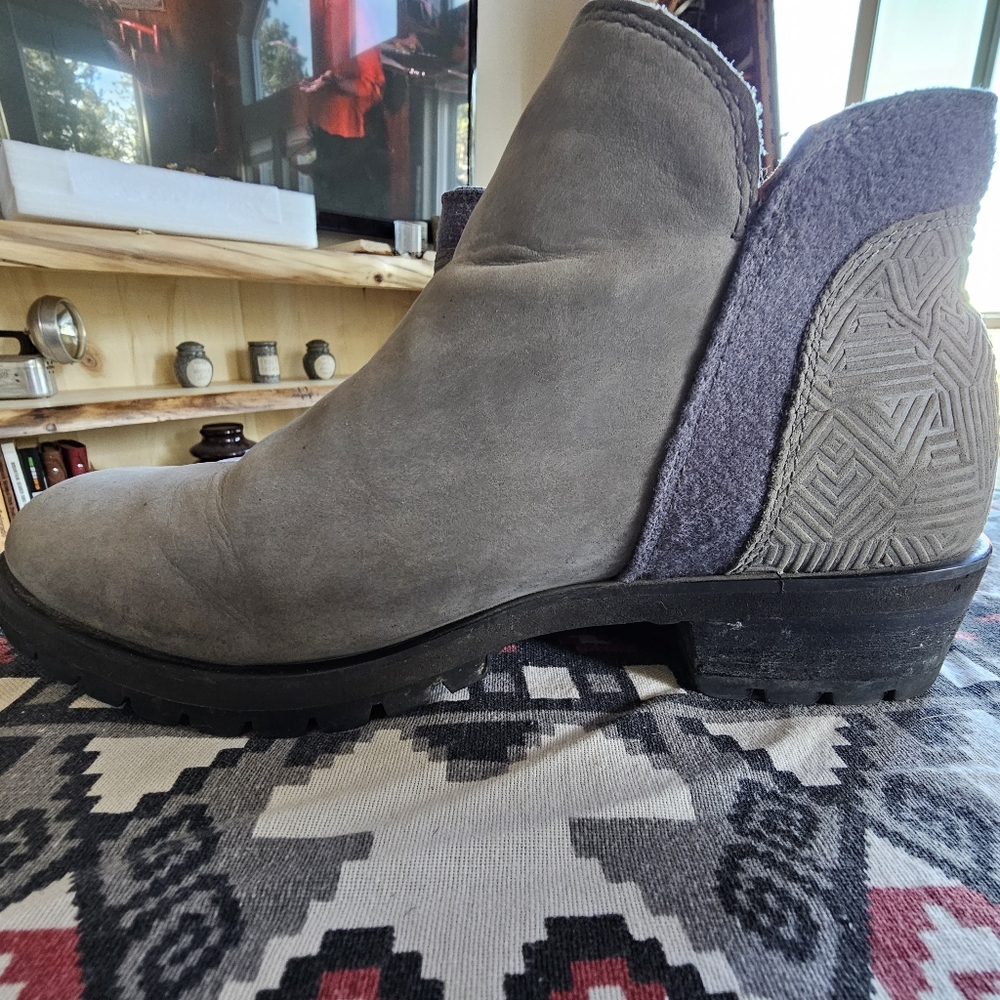 The North Face Ankle Bootie Size 6.5 - Picture 6 of 9